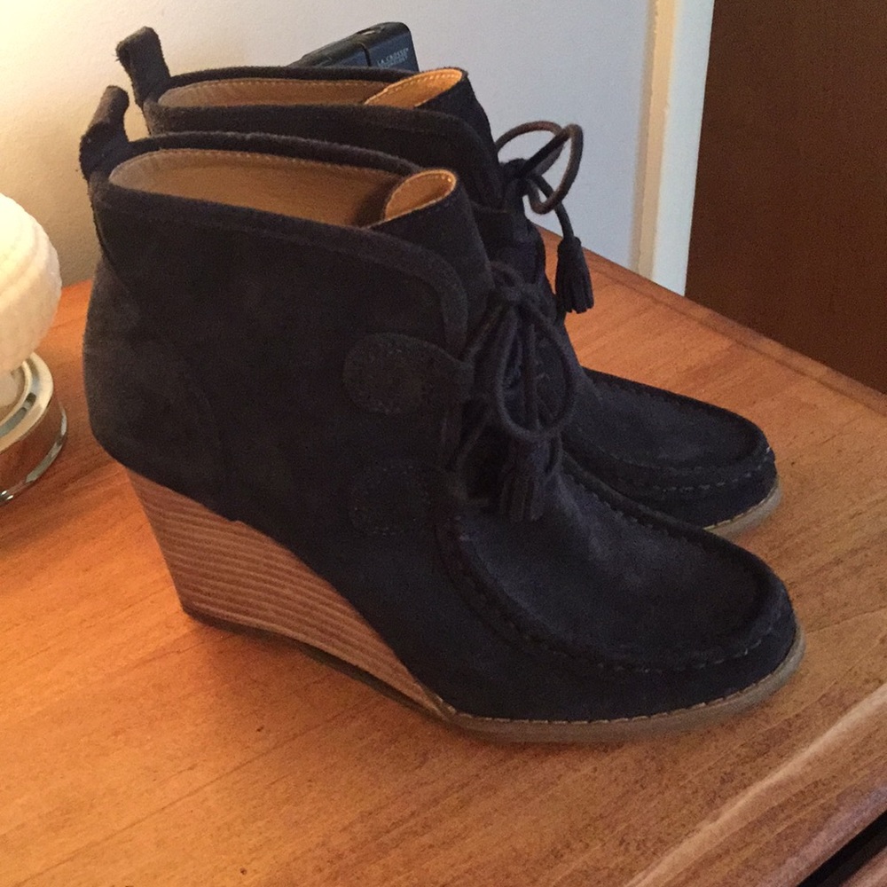 Lucky Brand navy suede wedges ☘️